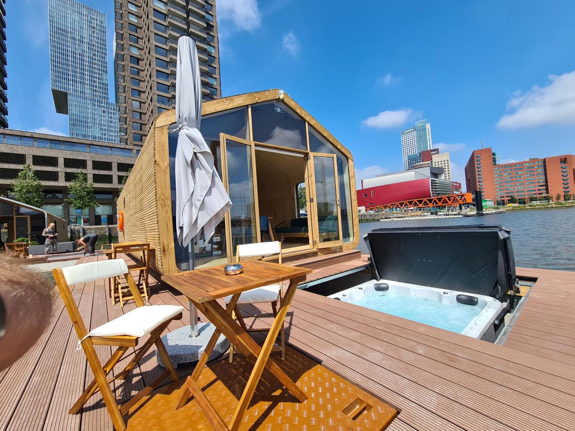 Villa Wikkelboats At Floating Rotterdam Rijnhaven Esterno foto