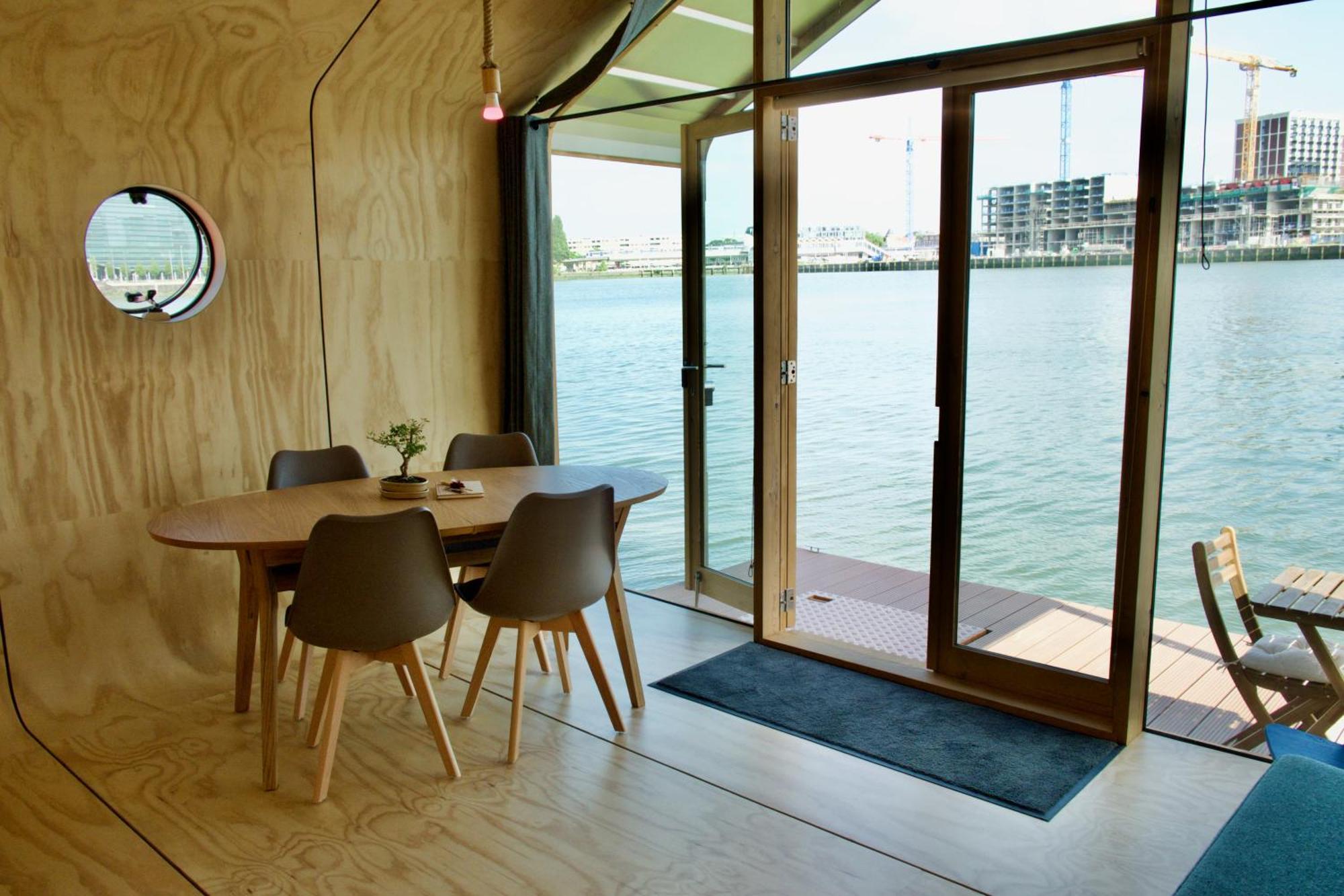 Villa Wikkelboats At Floating Rotterdam Rijnhaven Esterno foto